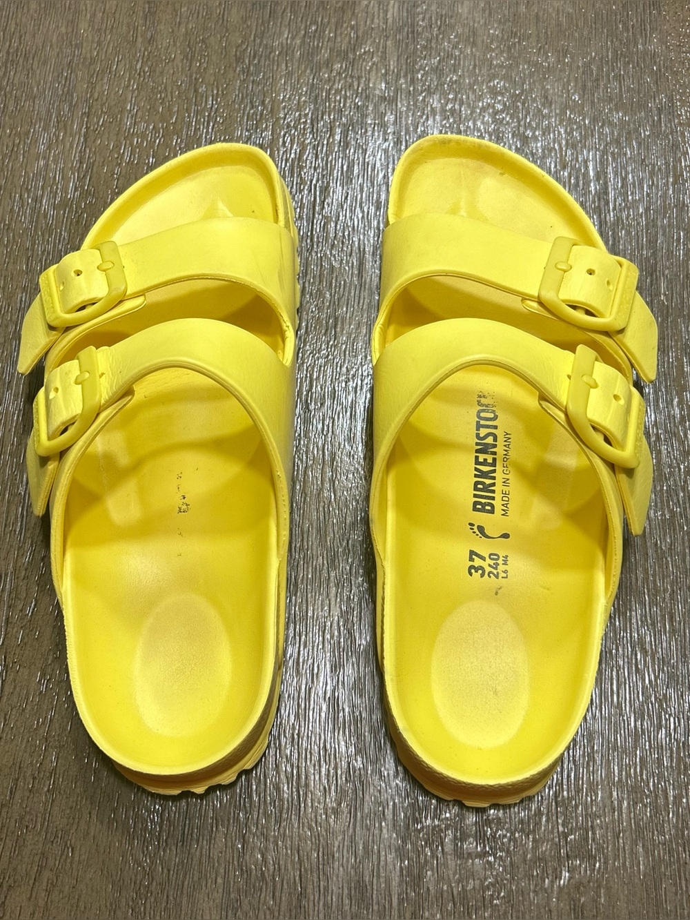 Birkenstock Arizona Slip On Slides Sandals Woman’s Size 6 ( 37) Yellow